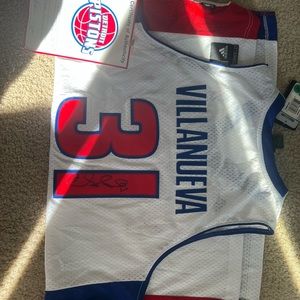 Signed NBA Jersey Pistons Villanueva #31